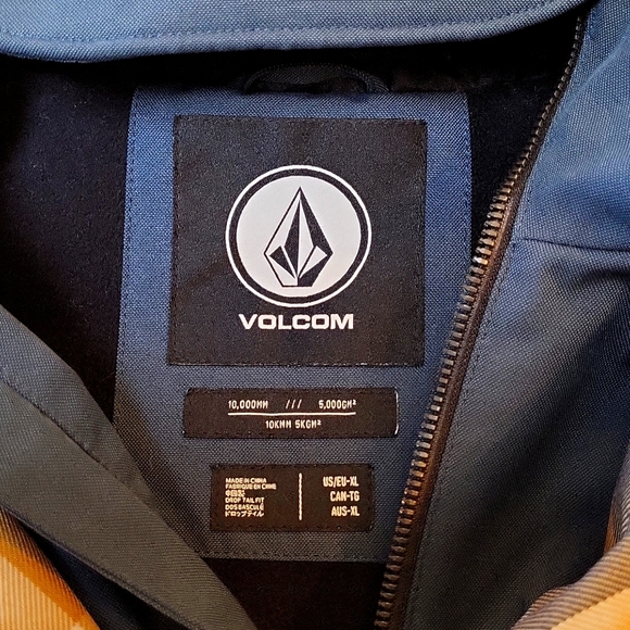 Amazing Volcom Snowboard/Ski Jacket! - Picture 2 of 5